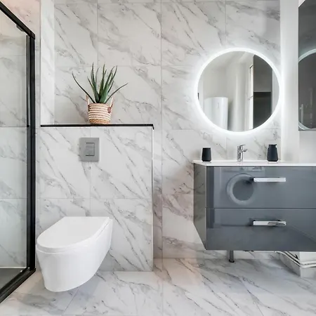 Superbe 2 Pieces Avec Jacuzzi Privatif Face Gare Proche Cathedrale Appartement Chartres Buitenkant foto